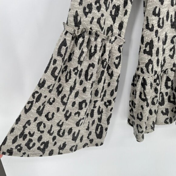 ALTAR'D STATE BRAELYN OVERSIZED HIGH LOW GREY LEOPARD SWEATER SIZE SMALL - Picture 9 of 11